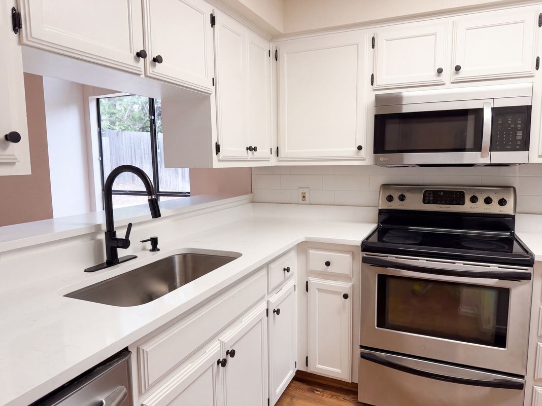 Property photo 2 of 3801 Menchaca Rd Apt 24