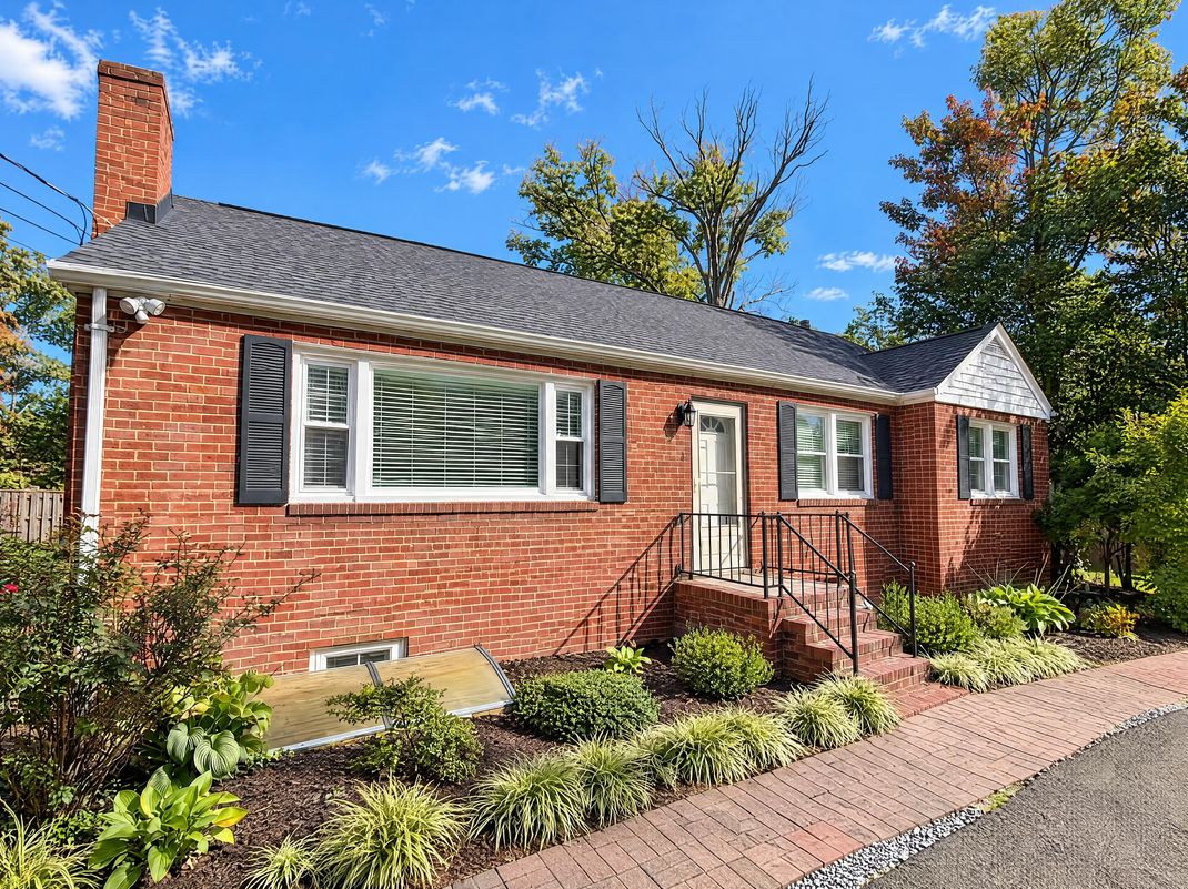 Property photo 1 of 3907 Prosperity Ave