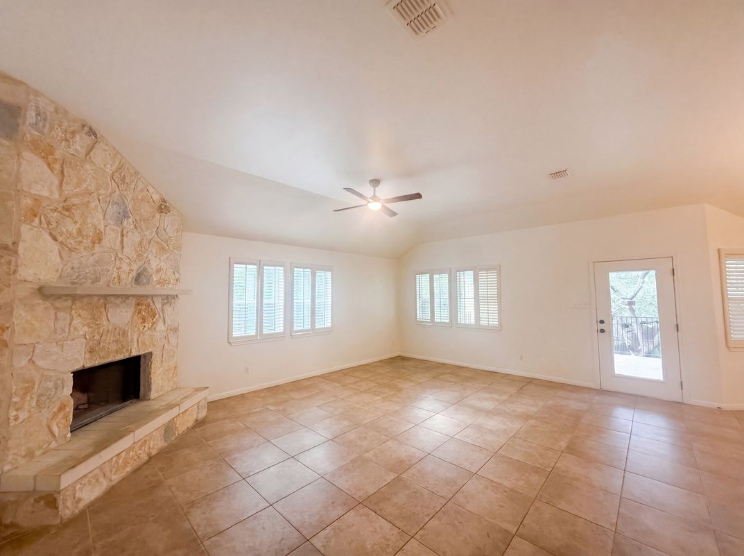 Photo 3 of 25 of 12 Birchwood Cir, Wimberley, TX