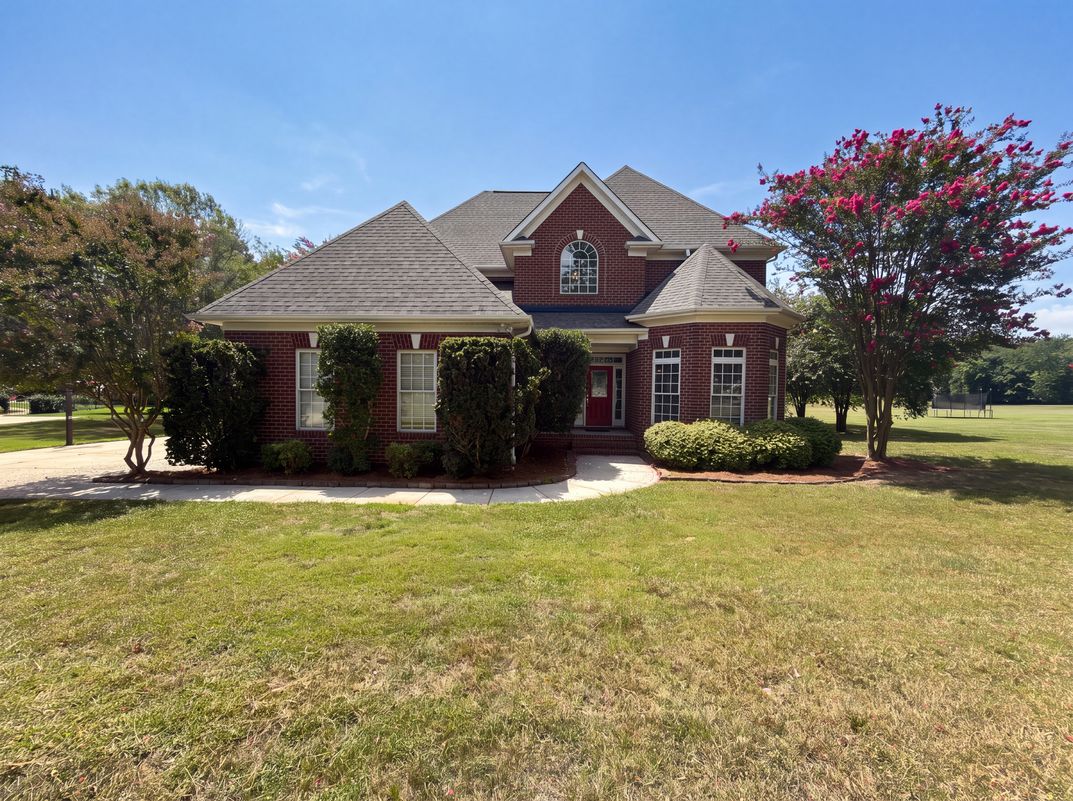 Property photo 1 of 9721 Arlington Oaks Dr