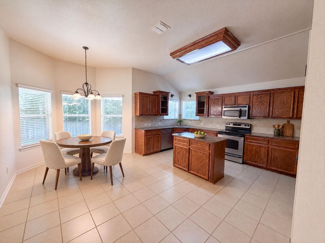 Property photo 2 of 5415 Foxhill Rd