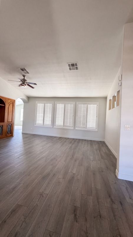 Property photo 3 of 1415 Minuet St