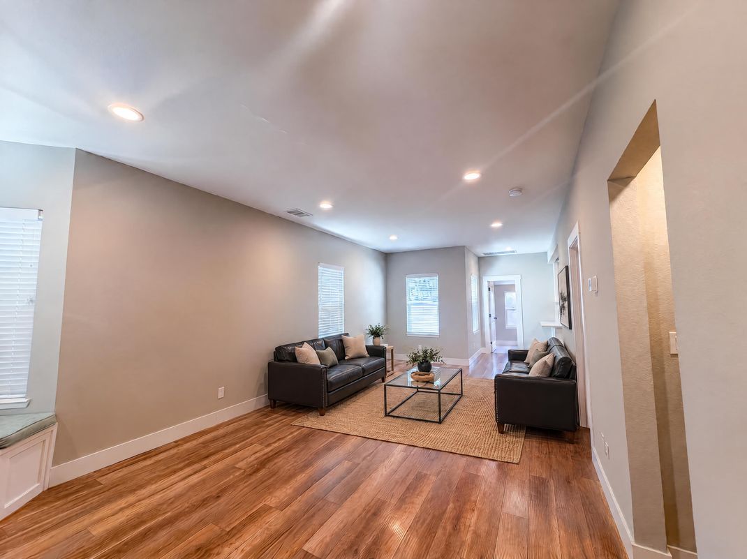 Property photo 3 of 3210 San Jose Way