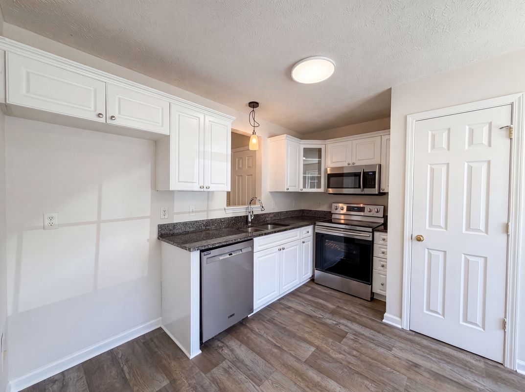 Property photo 2 of 5170 Hickory Hollow Pkwy Unit 261