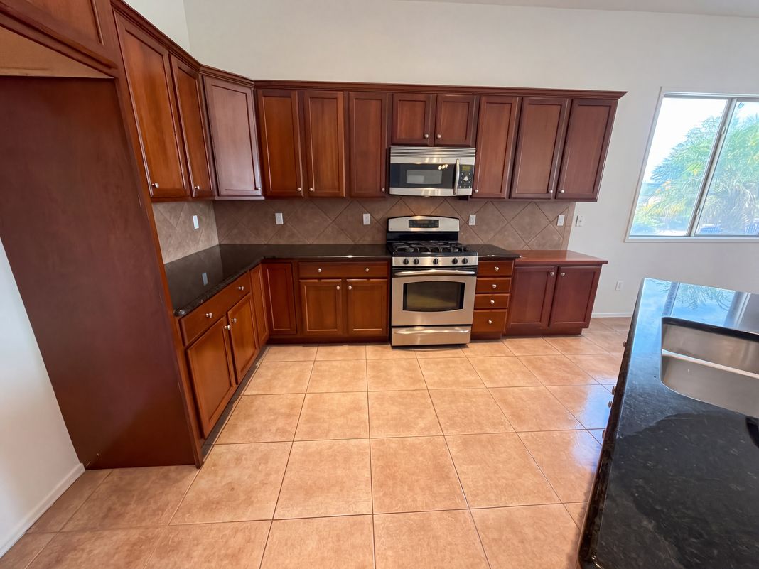 Property photo 2 of 7030 W Fallen Sun Ct