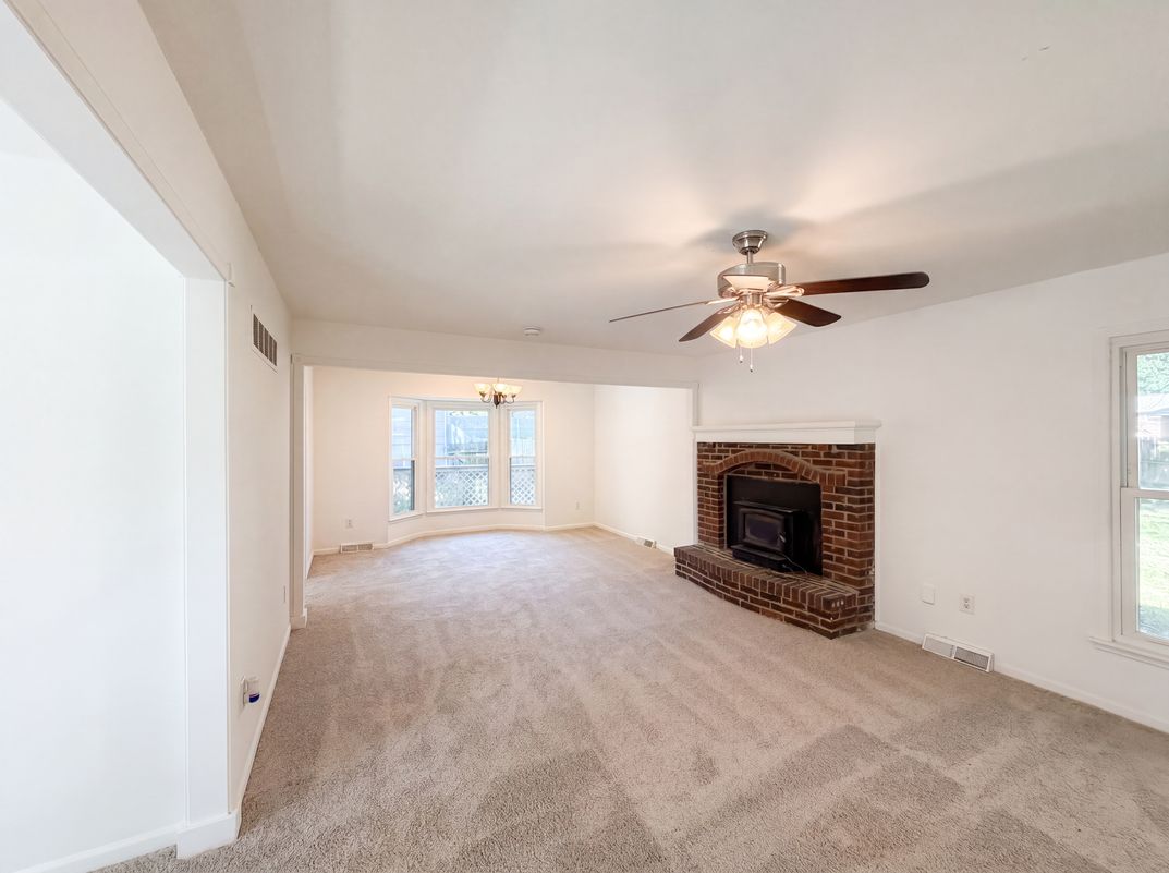 Property photo 3 of 205 NE 1st Street Ter