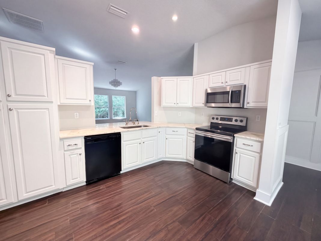 Property photo 3 of 4814 Dale Ct