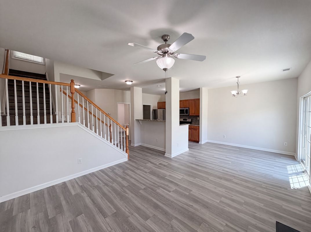 Property photo 3 of 1019 Ivydale Cir