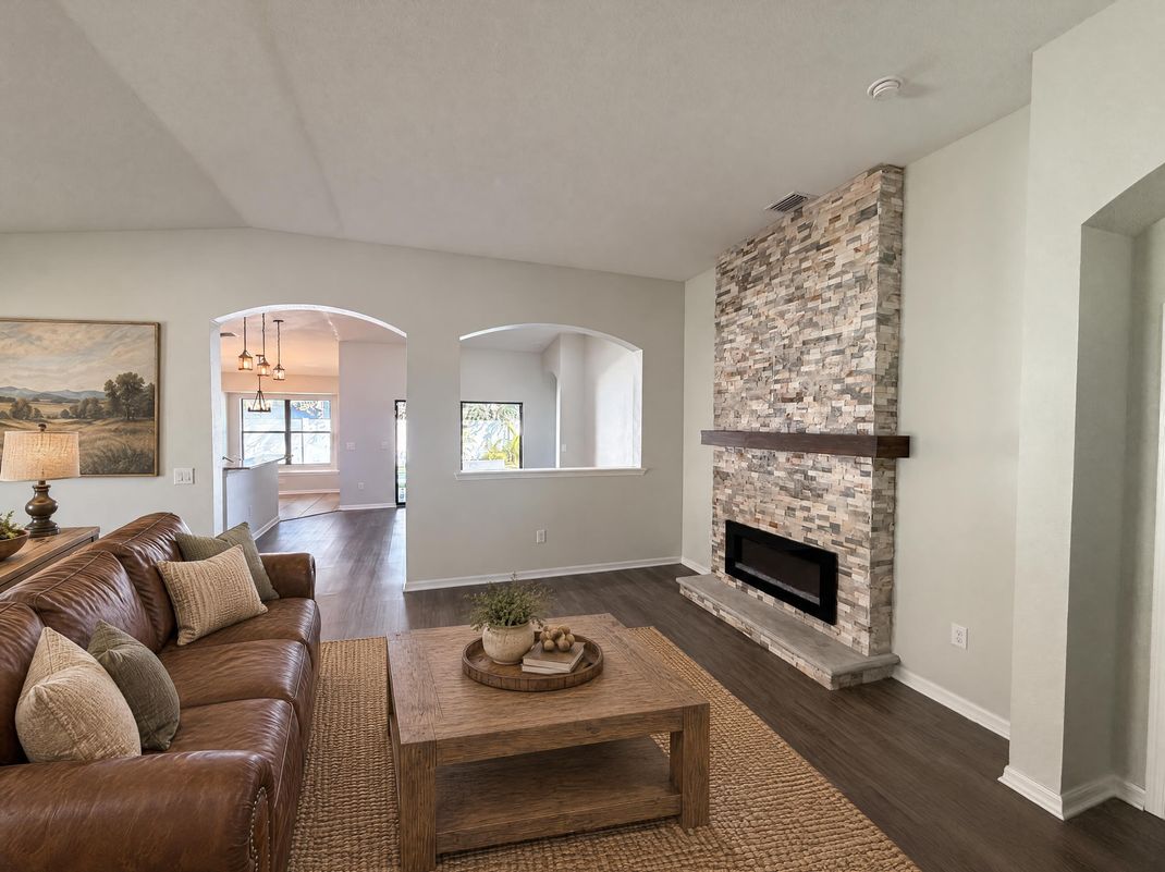 Property photo 2 of 14337 Saltby Pl