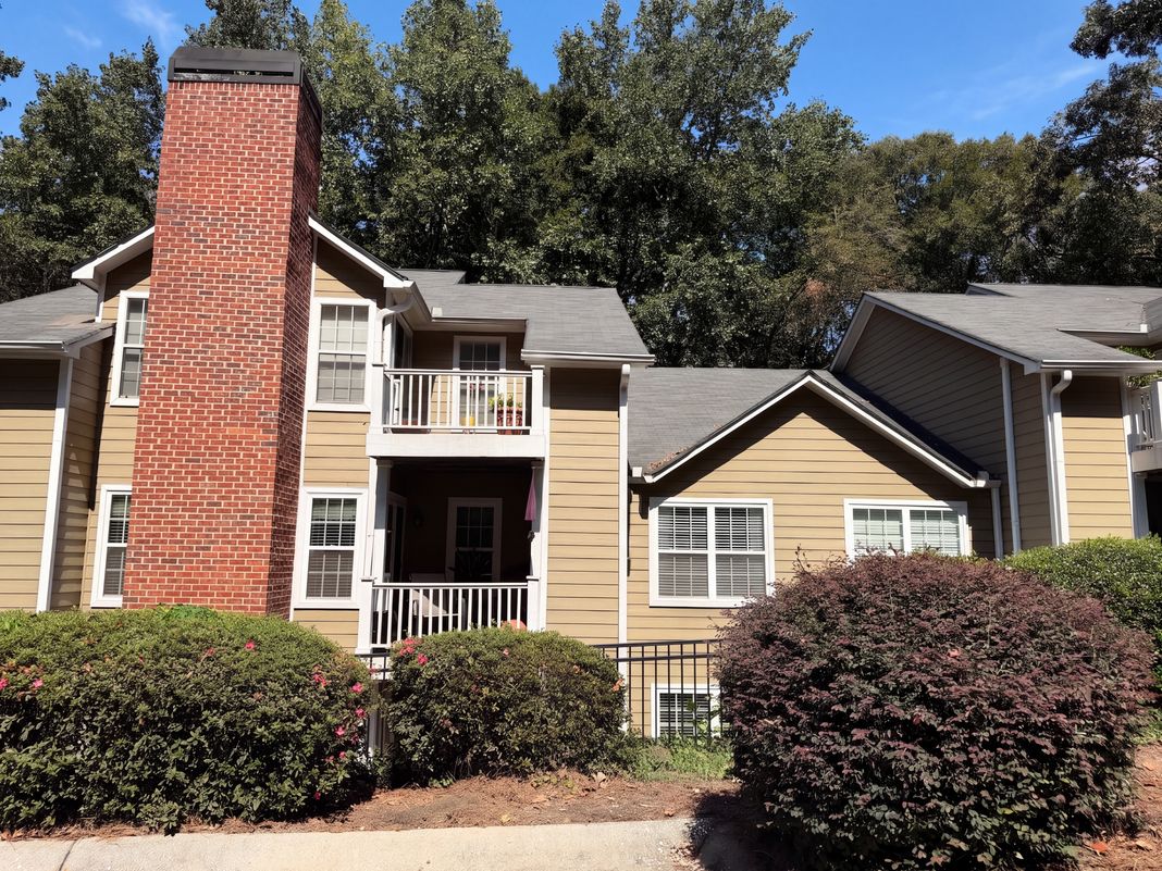 Property photo 3 of 2090 River Heights Walk SE