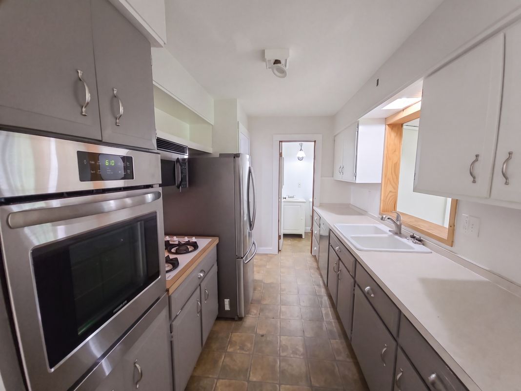 Property photo 2 of 211 Roshon Dr