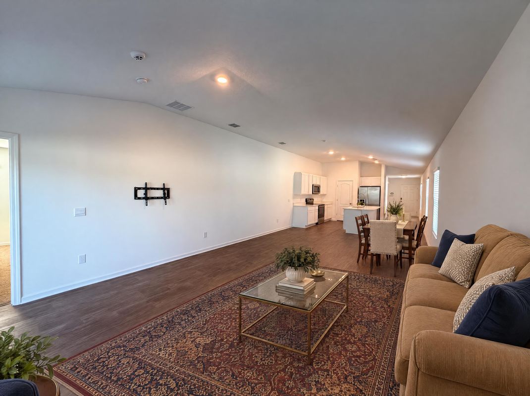 Property photo 3 of 9 Radium Ln