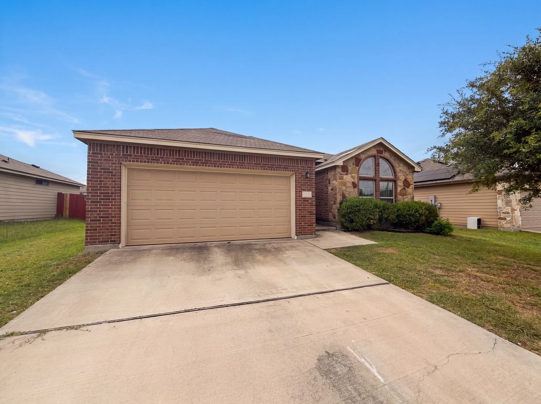 Photo 13 of 16 of 1023 Roanoke Dr, Temple, TX