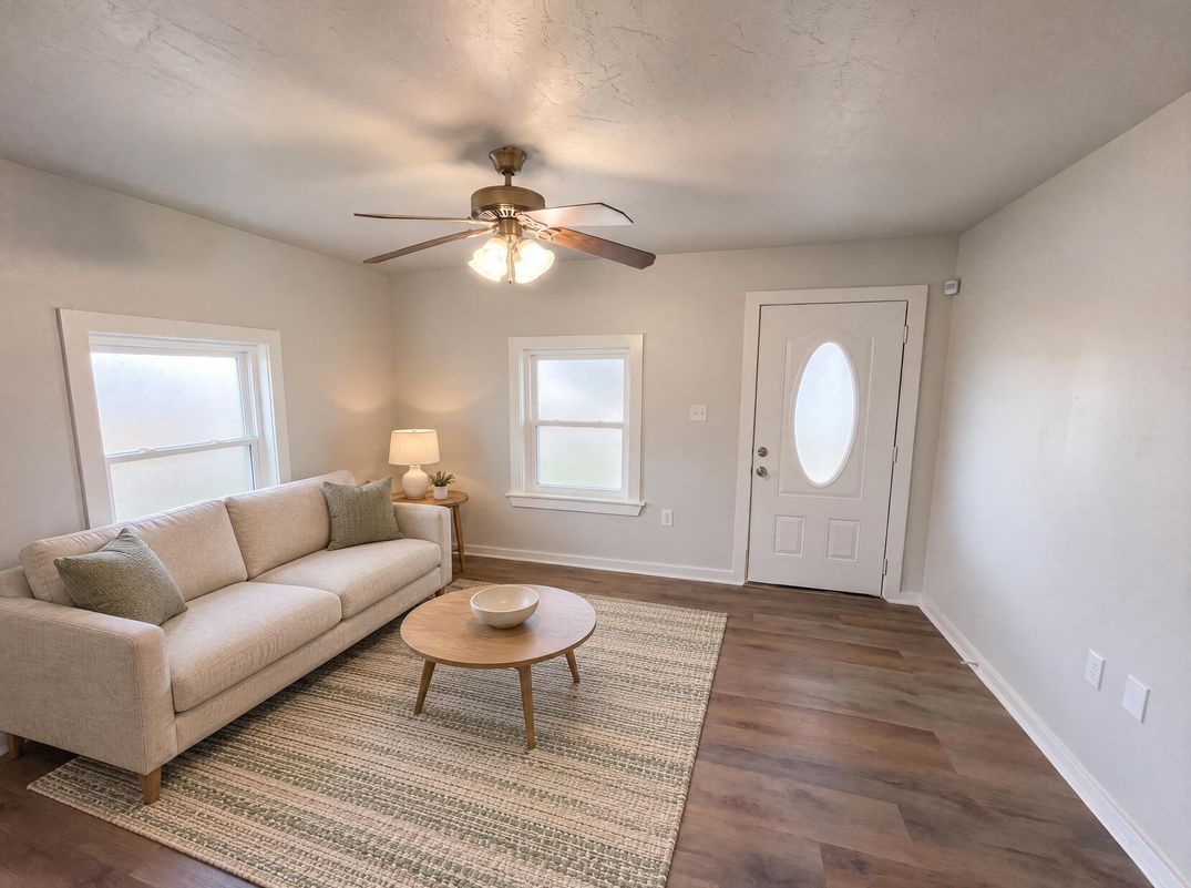 Property photo 3 of 725 Kelly St