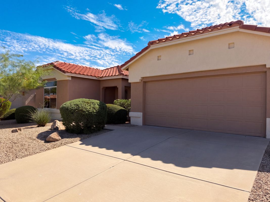 Property photo 1 of 15339 W Via Montoya
