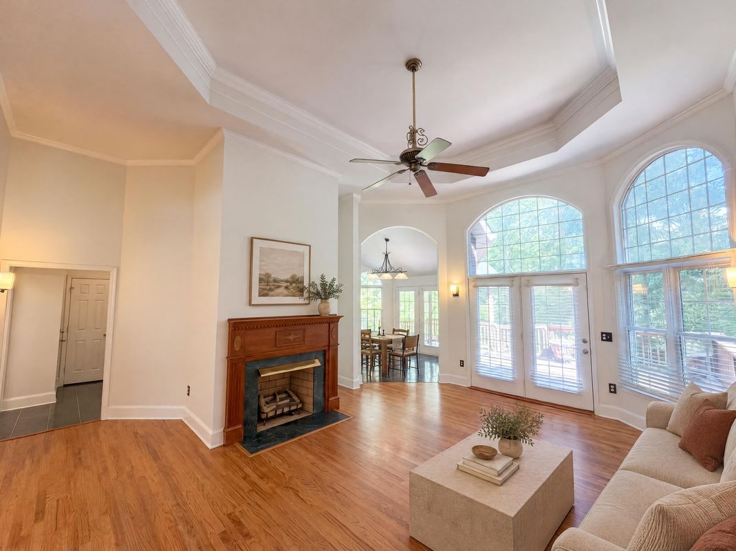Property photo 3 of 5406 Club View Dr
