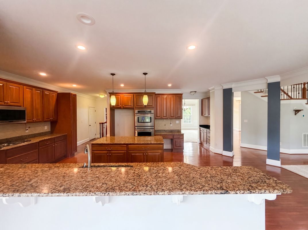 Property photo 2 of 7791 Newhaven Dr