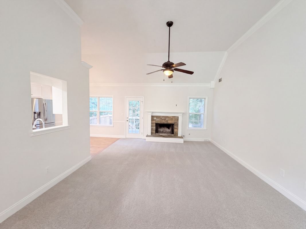 Property photo 3 of 1412 White Oak Trce