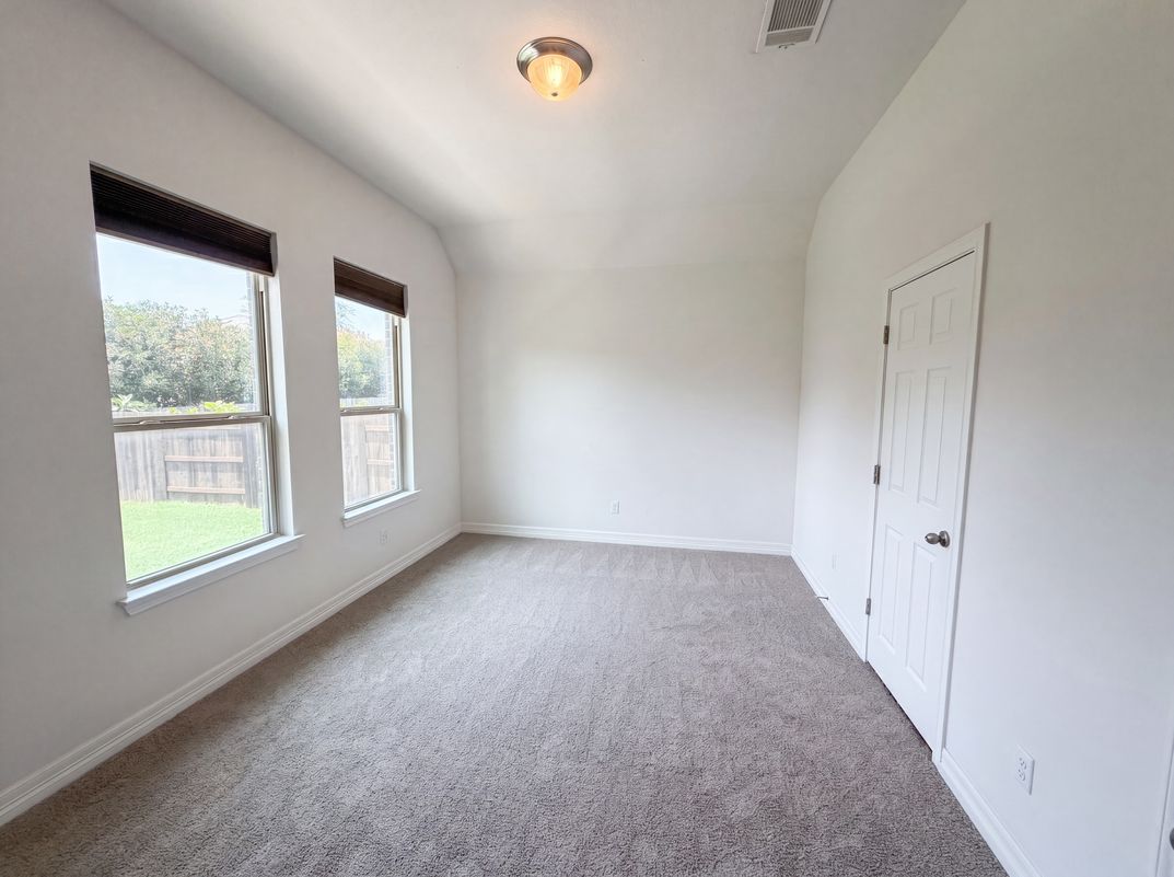 Photo 4 of 19 of 1604 Hollowback Dr, Leander, TX