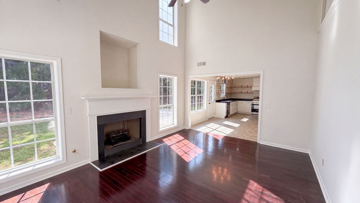 Property photo 3 of 1668 Bennett Dr