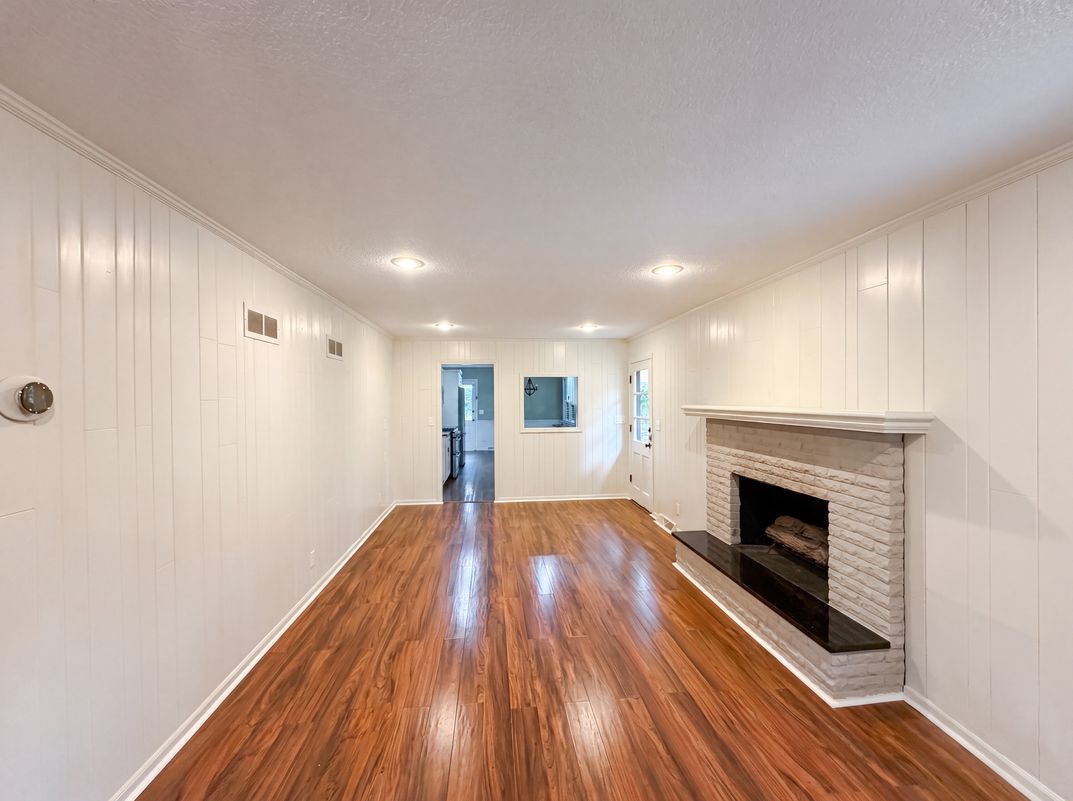 Property photo 3 of 4321 NW Briarcliff Ln
