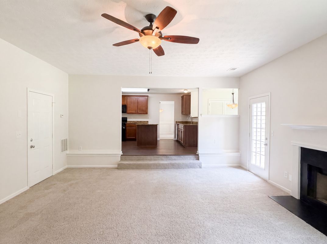 Property photo 3 of 1672 Bennett Dr