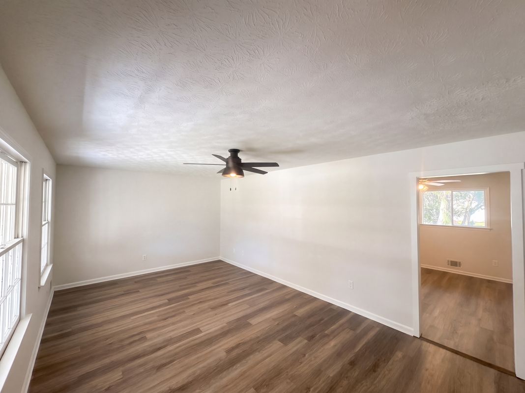 Property photo 3 of 5807 Cobbrook Dr