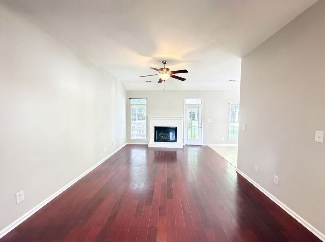 Property photo 3 of 8536 Albury Walk Ln