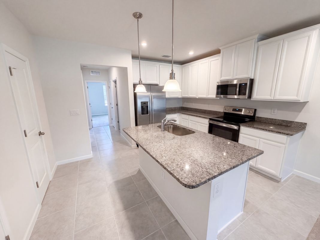 Property photo 2 of 17917 Turning Leaf Cir
