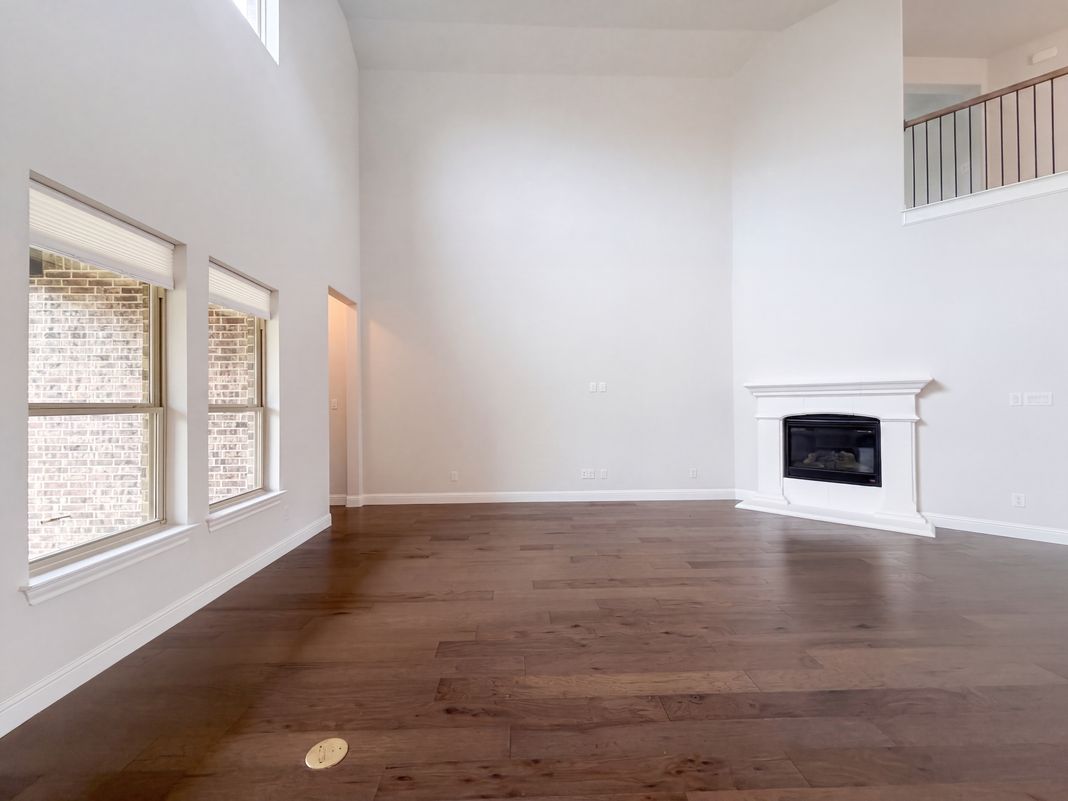 Property photo 3 of 850 Elm Park Dr