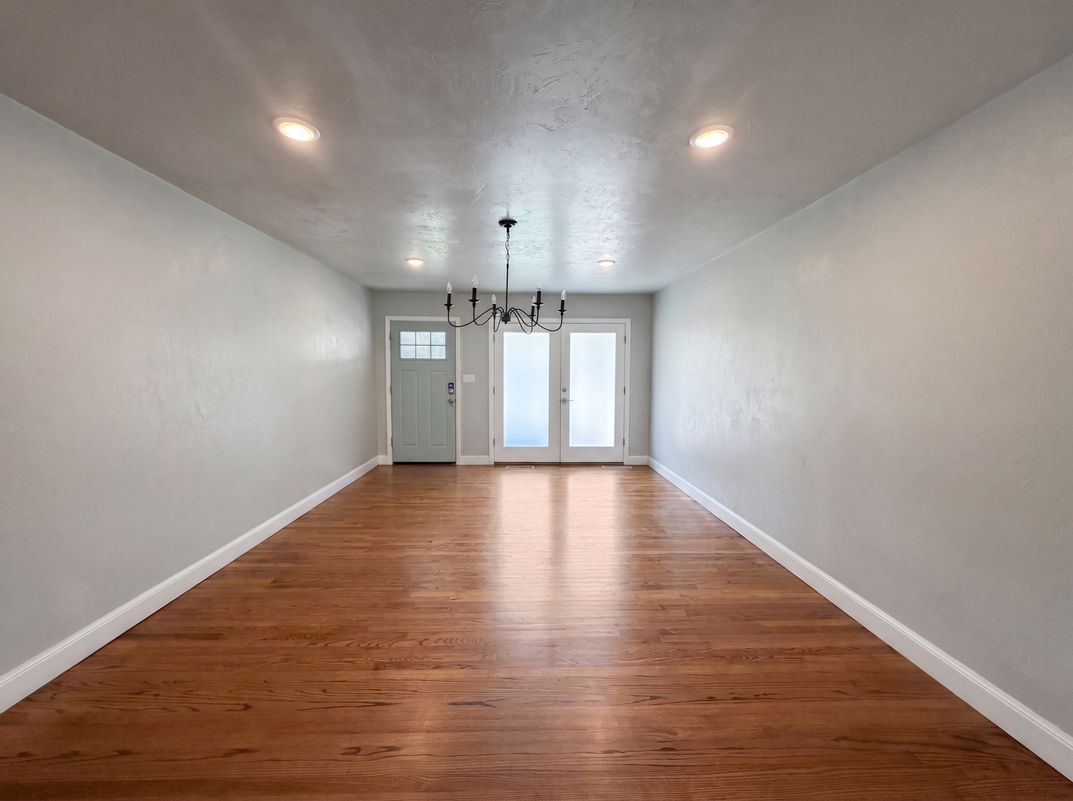 Property photo 3 of 10508 Whitehaven Rd