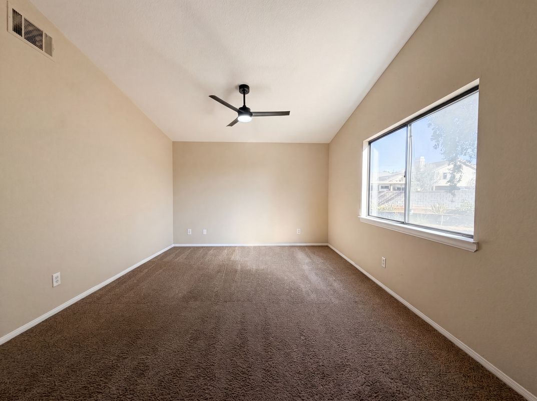 Photo 18 of 30 of 3164 Gingerwood Ln, Lancaster, CA