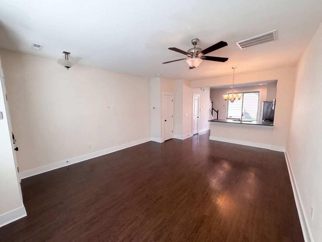Property photo 3 of 1628 Pat Garrett St