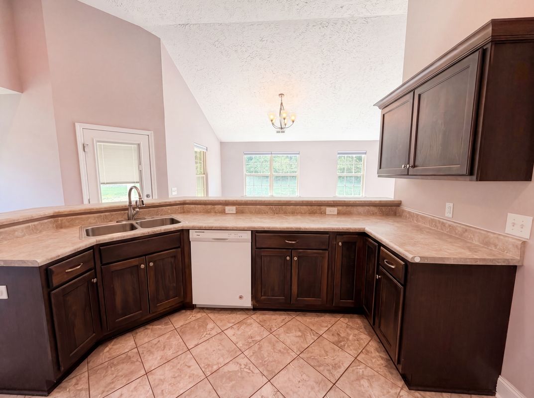 Photo 7 of 22 of 447 Golf Club Ln, Springfield, TN
