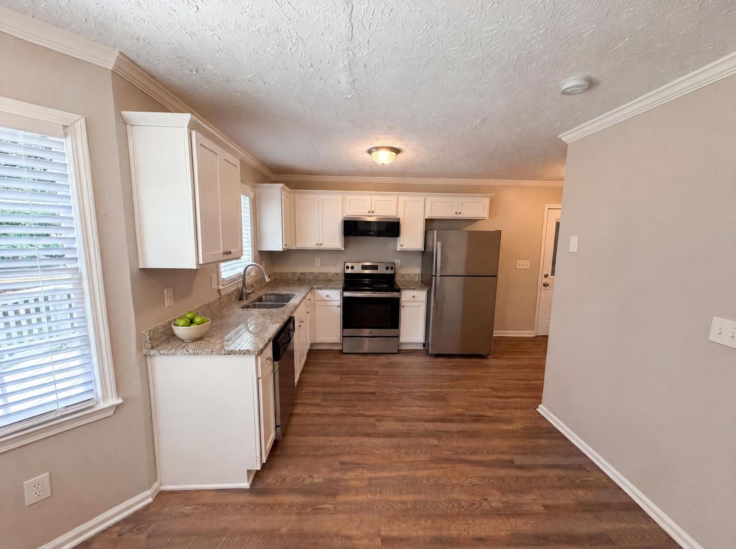 Property photo 2 of 4078 Tara Ct
