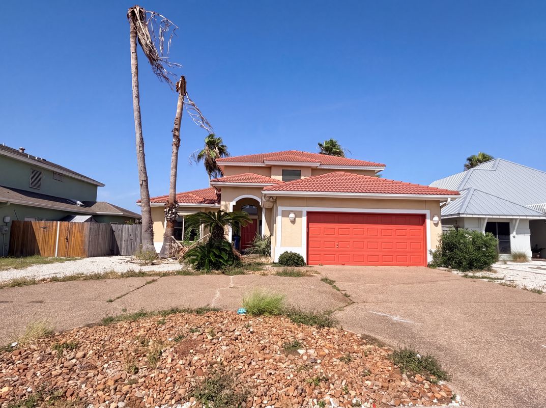 Property photo 1 of 15821 El Soccorro Loop