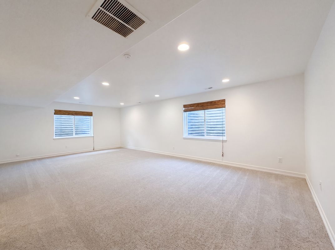 Photo 19 of 47 of 2403 Tabor St, Berthoud, CO