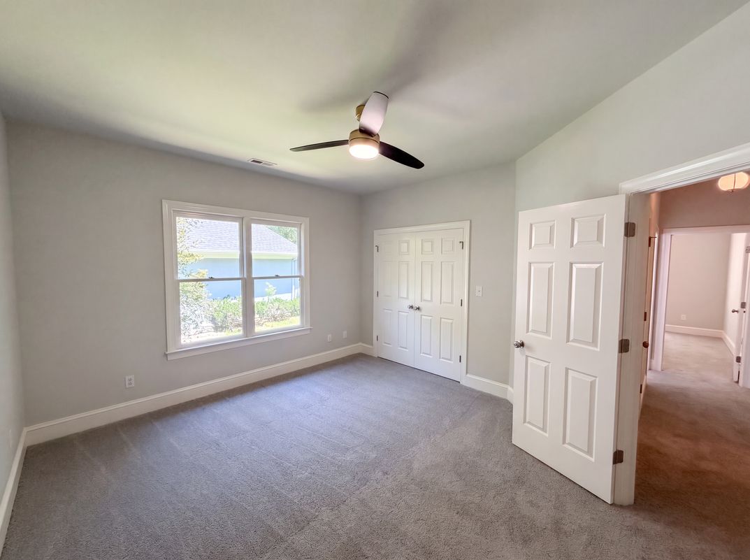 Photo 12 of 21 of 5309 Lancelot Dr, Charlotte, NC