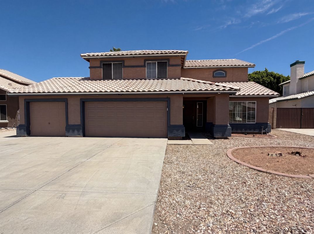 Property photo 1 of 10860 W Lone Cactus Dr