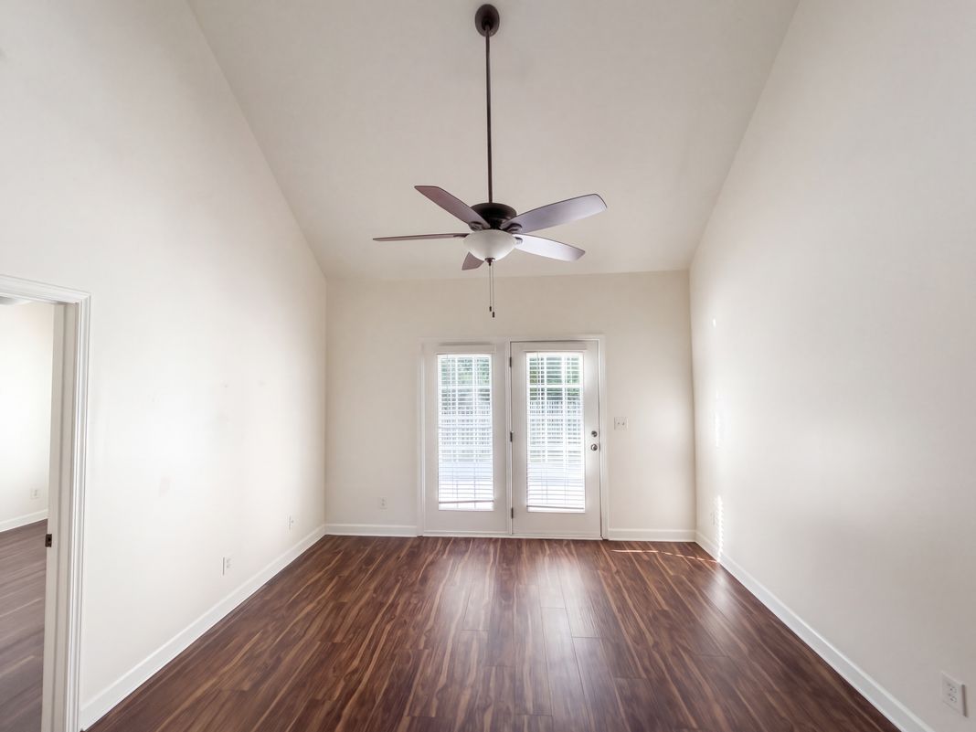 Property photo 3 of 361 Valley Brook Ln SE