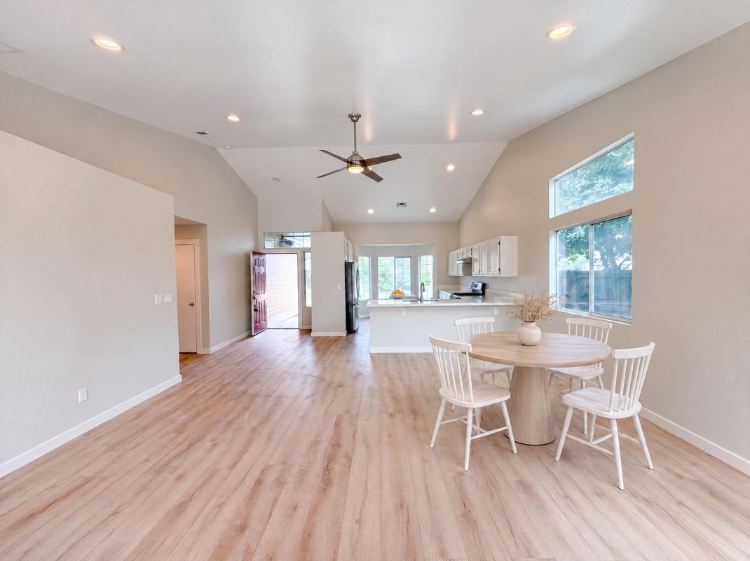Property photo 3 of 1865 Dorris Ct