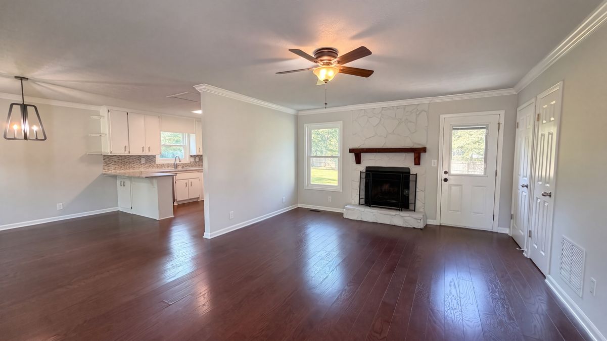 Property photo 3 of 2984 Fetlock Dr SW
