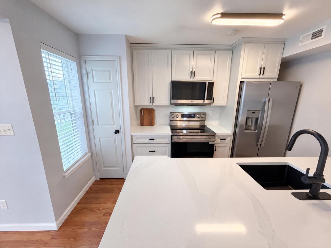 Property photo 2 of 6702 S Ivy Way Apt A7