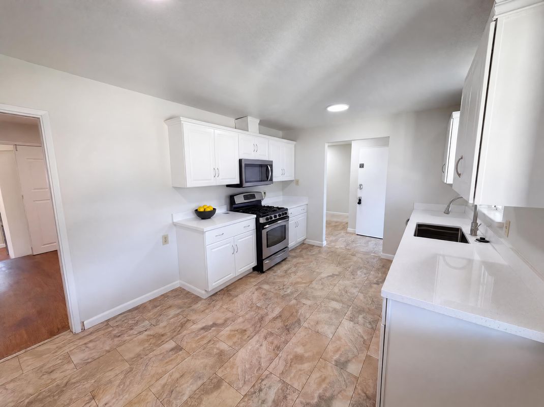 Property photo 2 of 3020 Christina Ave