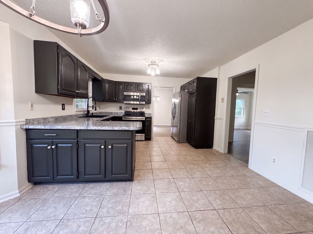 Property photo 2 of 313 Michael Dr