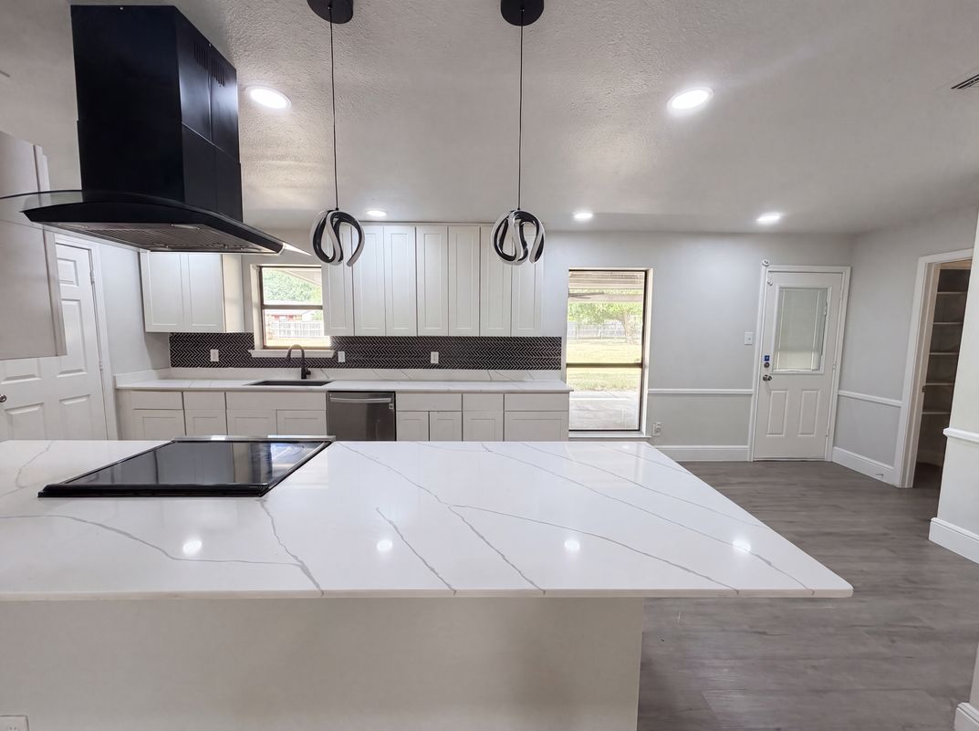 Property photo 2 of 127 Jason Dr