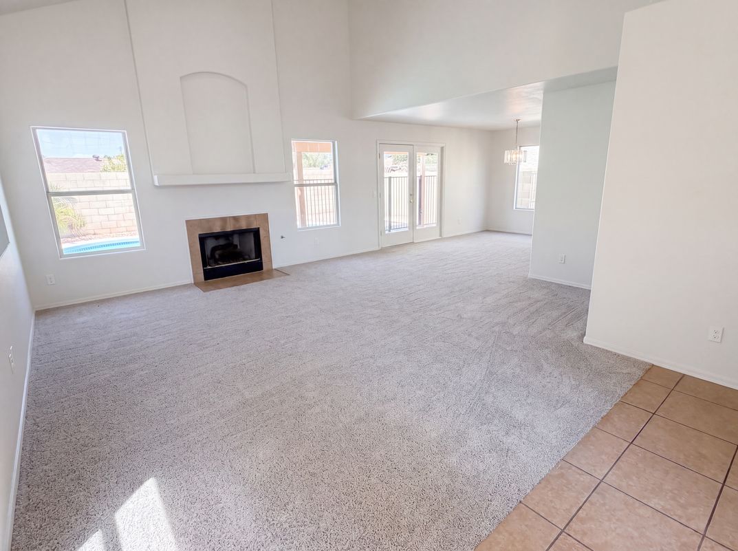 Property photo 3 of 7436 W Sanna St