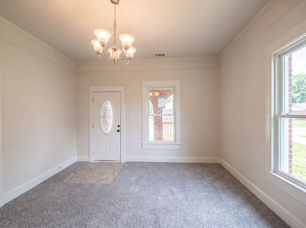 Property photo 3 of 112 Sherard Ave