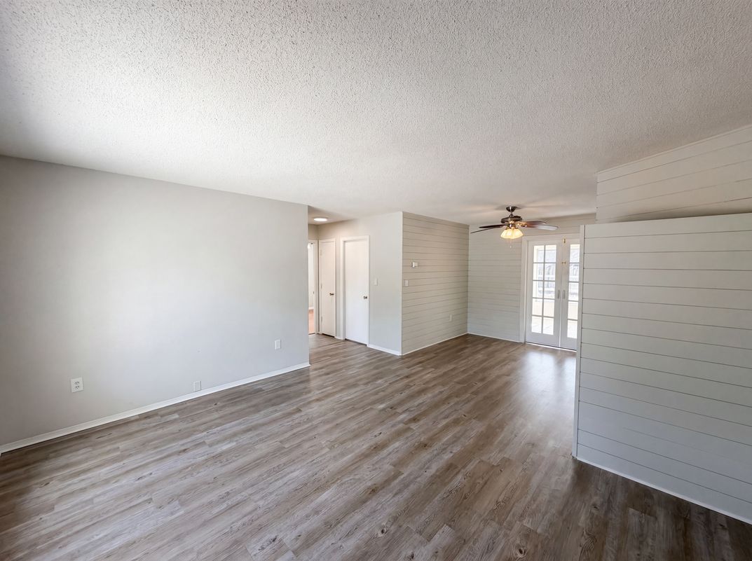 Property photo 3 of 7328 Tangelo Ave