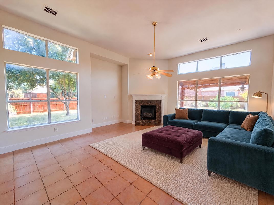 Property photo 3 of 1724 Boxwood Ln